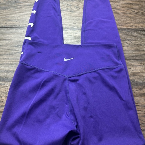 Nike Purple and White Apparel Tag - Picture 3 of 5